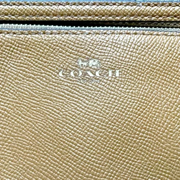 COACH Wristlet - Picture 3 of 7